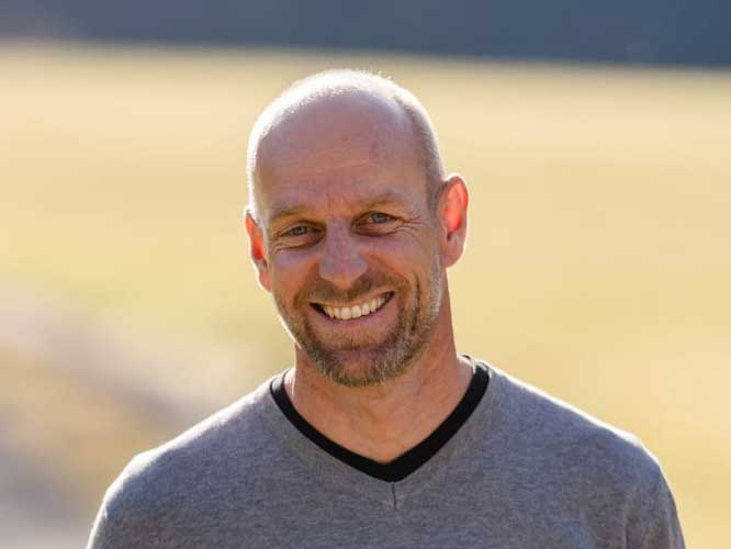 Portrait von Bernhard Zech, Schwimmcoach